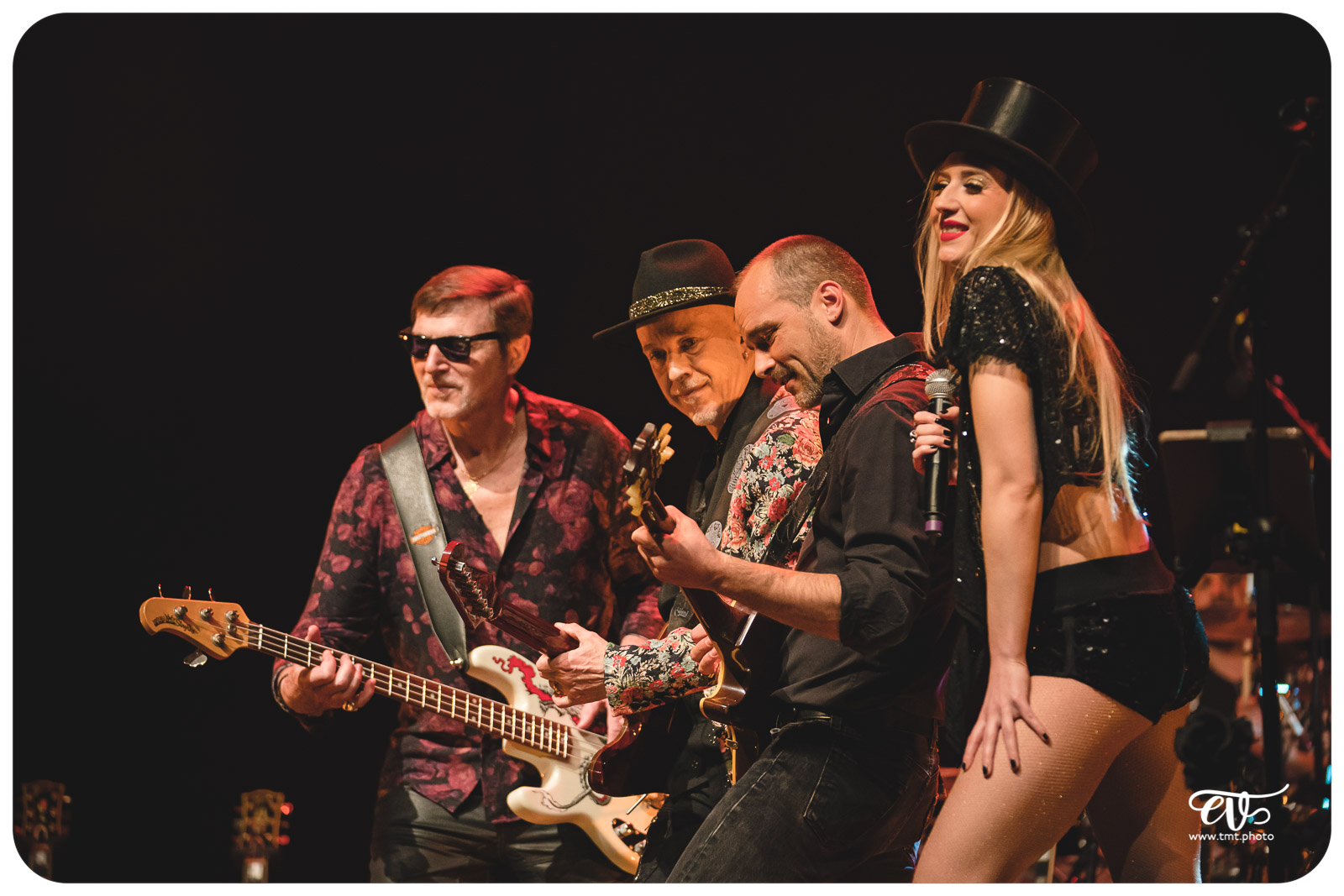 L'HISTOIRE DU ROCK EN 13 GUITARES